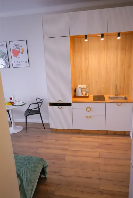 Великолепная студия с новым ремонтом в классном жк с чистым подъездом