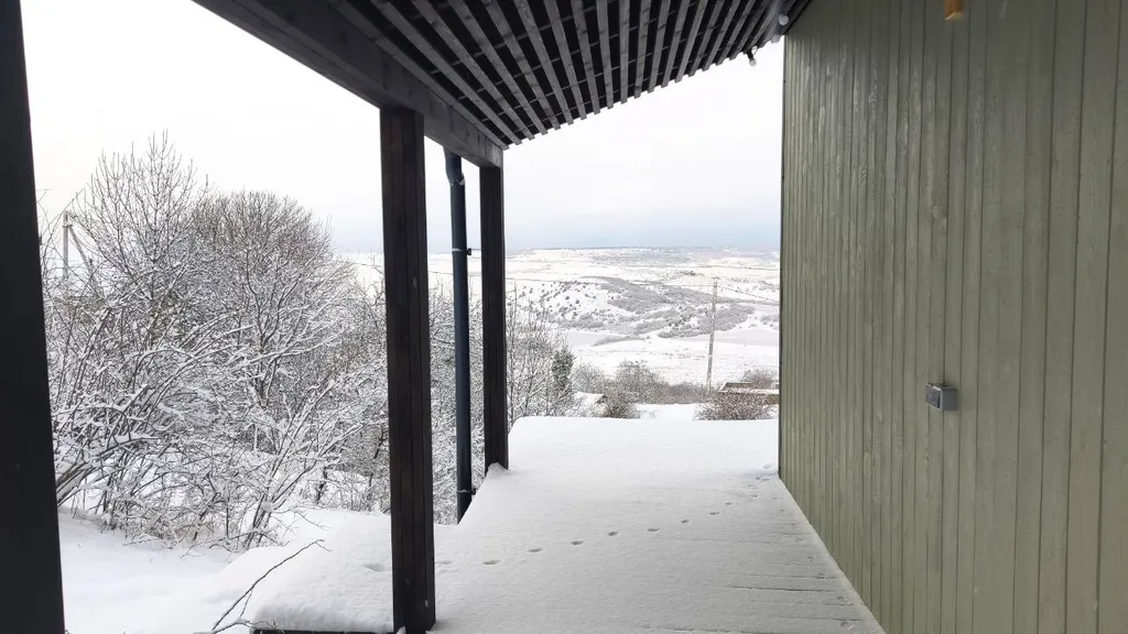 Уютная дача с фантастическими видами и купелью на дровах