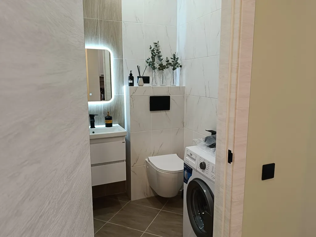 Стильная студия в доме комфорт класса с шикарным видом