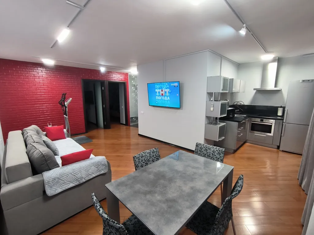 Комфортная трехкомнатная квартира на Ленинской