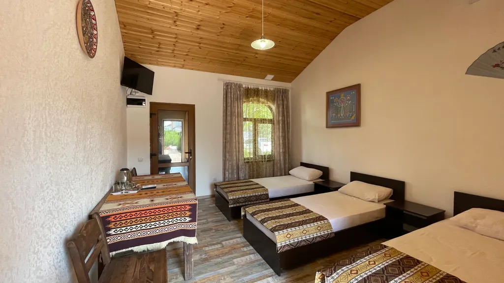 Квартира Комната — аренда посуточно в Заозёрное