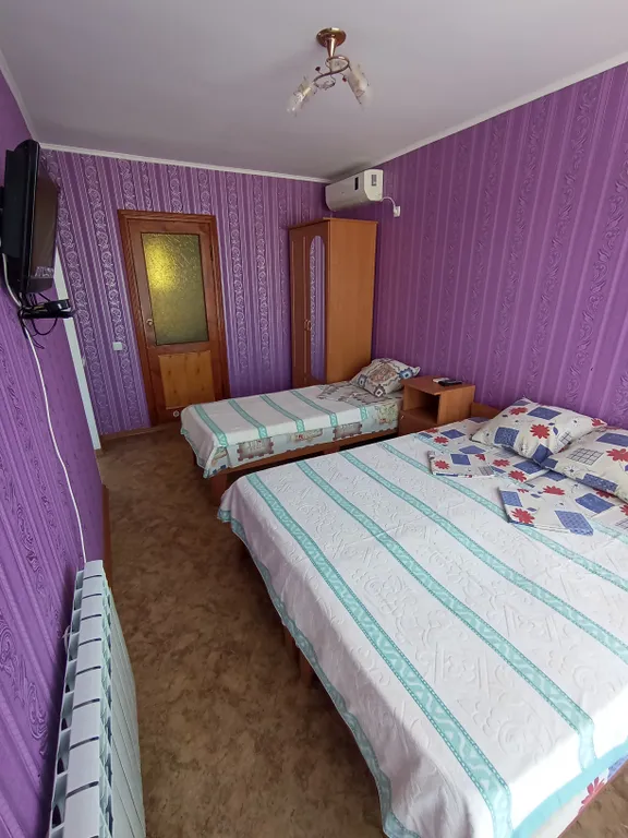 Квартира Трёхместный номер — аренда посуточно в Феодосия