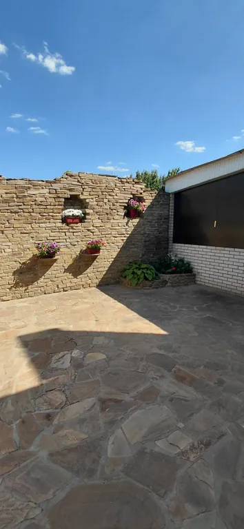 Просторная  и уютная комната