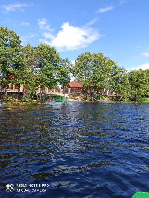 Уютная усадьба на берегу озера