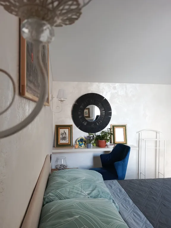 Атмосферная двухуровневая квартира с видом на Петропавловский парк