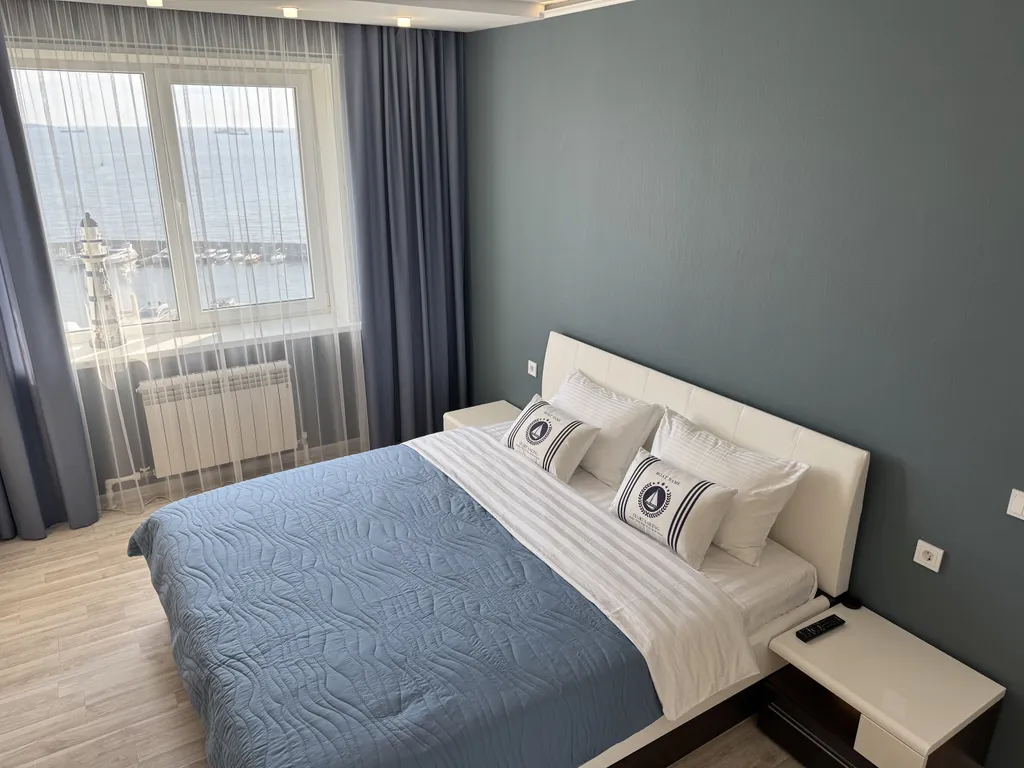 Квартира с видом на море и яхт-клуб первая береговая линия