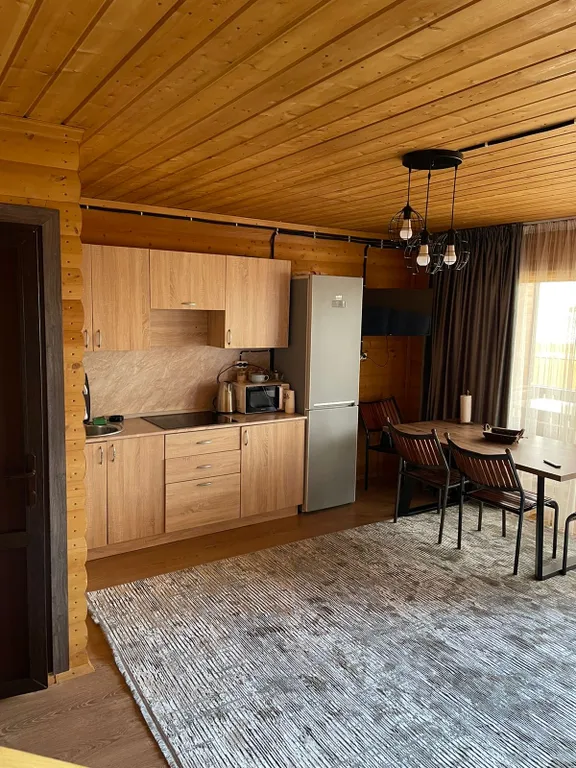 Домик на берегу моря на первой линии