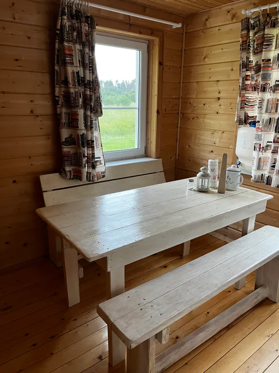 Карельский домик в заливе Ладожского озера