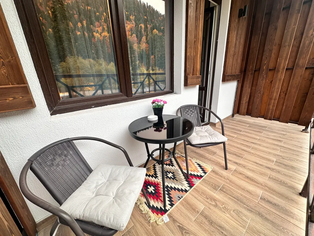 Студия в современном апарт-отель Таукель в самом центре Домбая