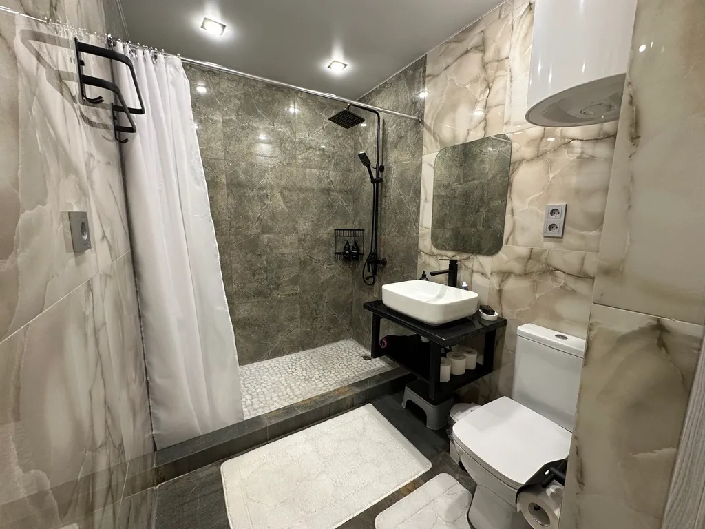 Большой дом с тремя спальнями,  Дом 3