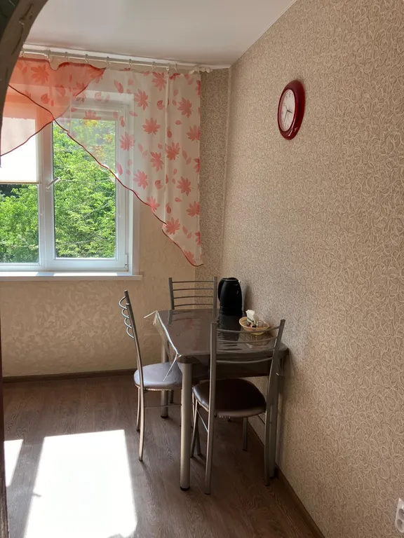 Благоустроенная квартира в тихом районе.