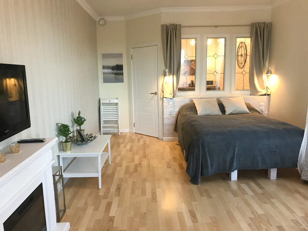 Большая красивая квартира на берегу залива