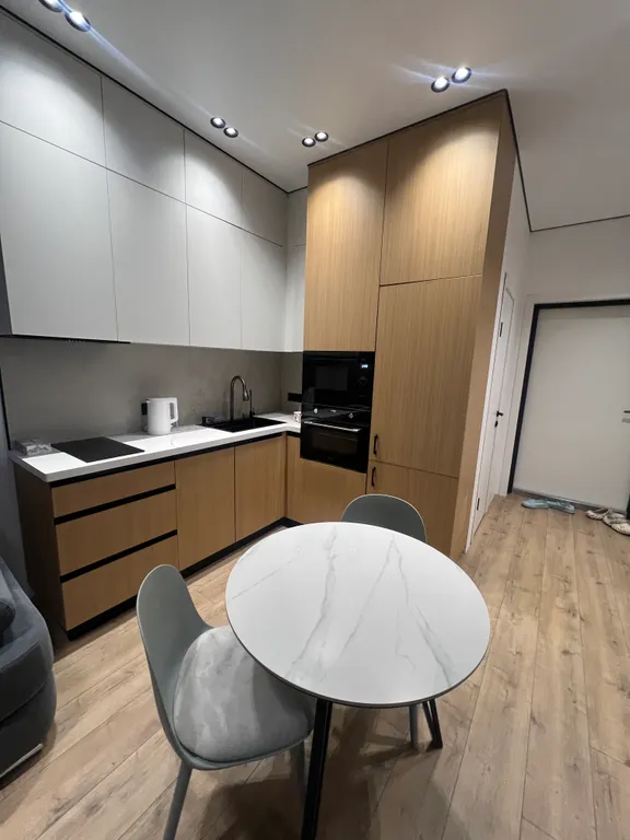 Апартаменты more - первая линия от моря в центре