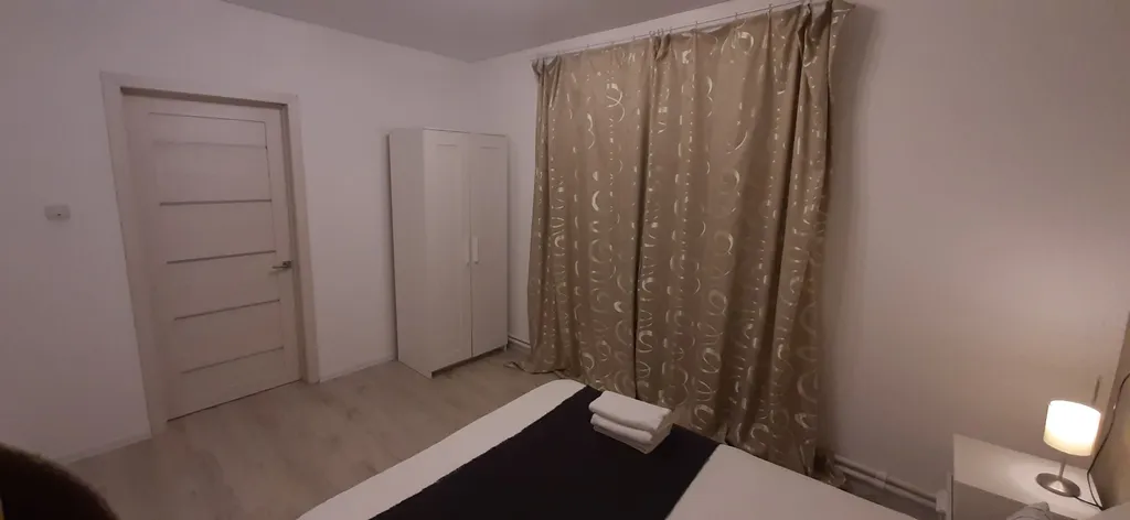 Дом в деревне с баней