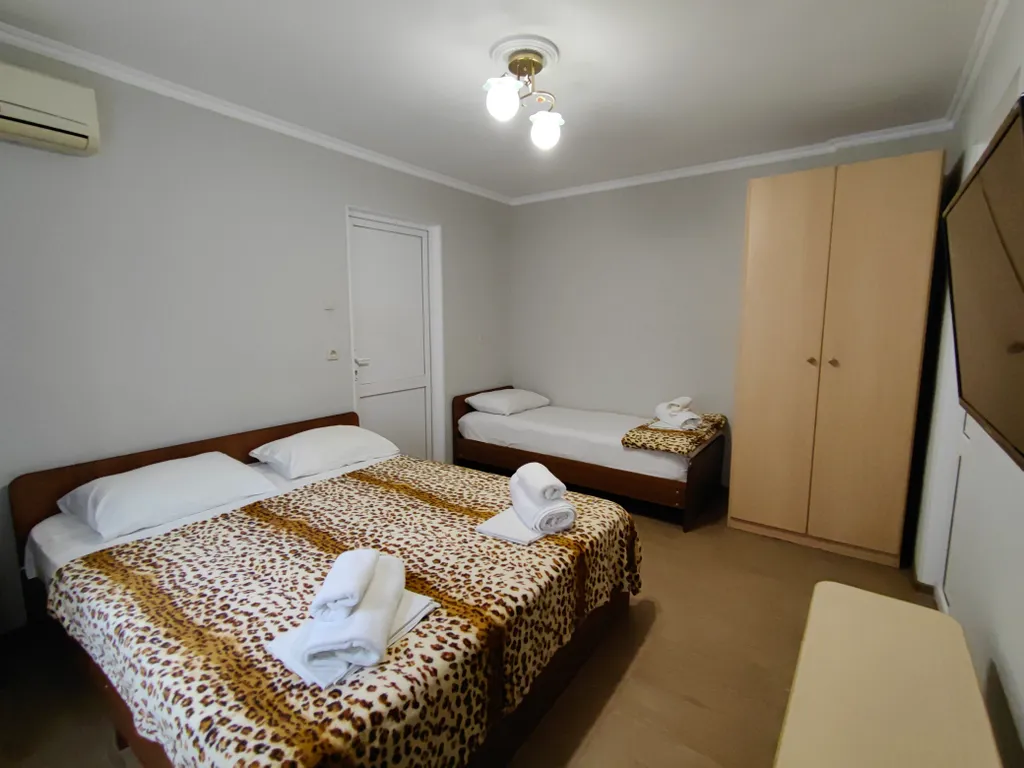 Уютный семейный отдых в центре Адлера на 4 человека