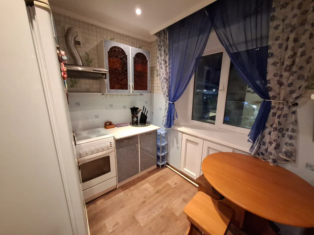 Уютная 2 к.к в центре рядом с магазином