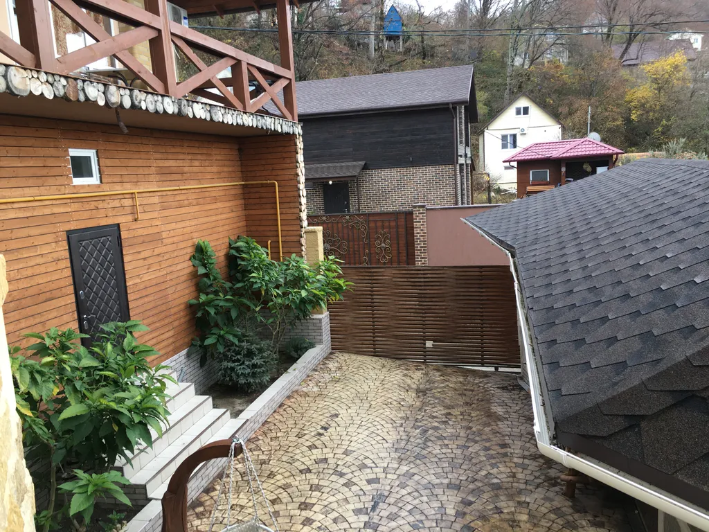 Коттедж с бассейном и баней