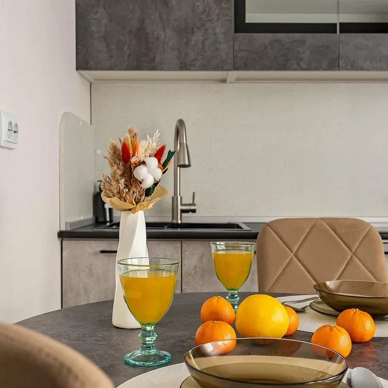 Уютная студия с современным ремонтом рядом с центром