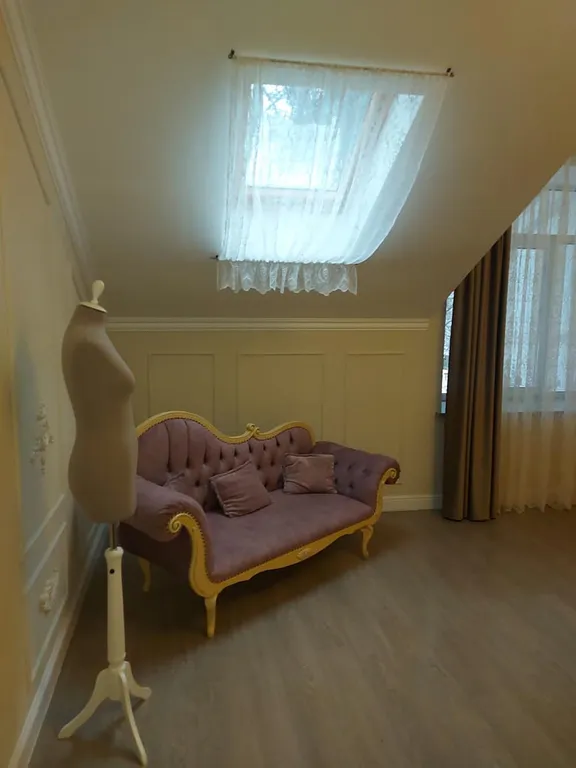 Белоснежная веранда и усадьба