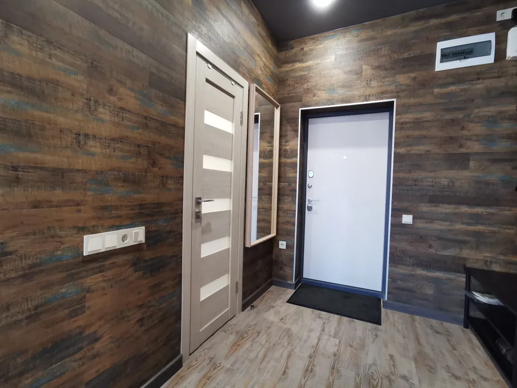 Квартира в люкс доме с парковкой в 10 минутах пешком от площади Ленина