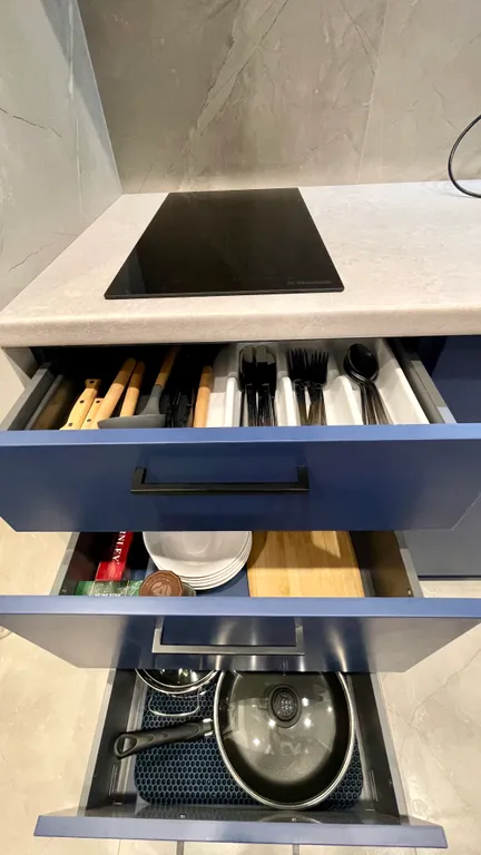 Дизайнерская видовая квартира с террасой и камином