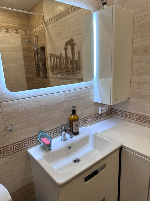 Уютная двухкомнатная квартира рядом с ТЦ Планета и Аквапарком