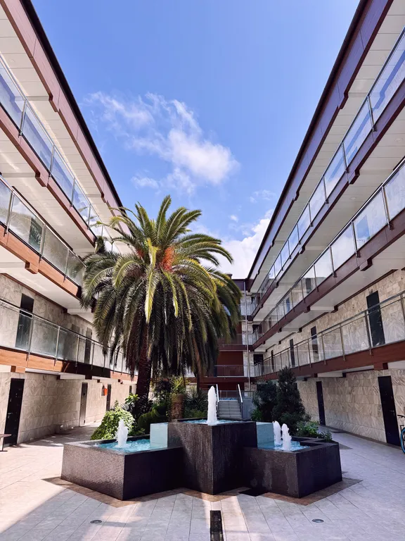 Квартира Квартира в ЖК Бизнес класса с бассейном, парковой и в 3 минутах от моря — Адлер