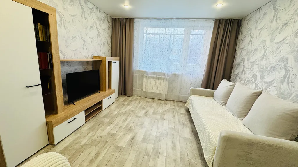 Теплая двухкомнатная квартира со свежим ремонтом до 5 человек — аренда посуточно в Миасс