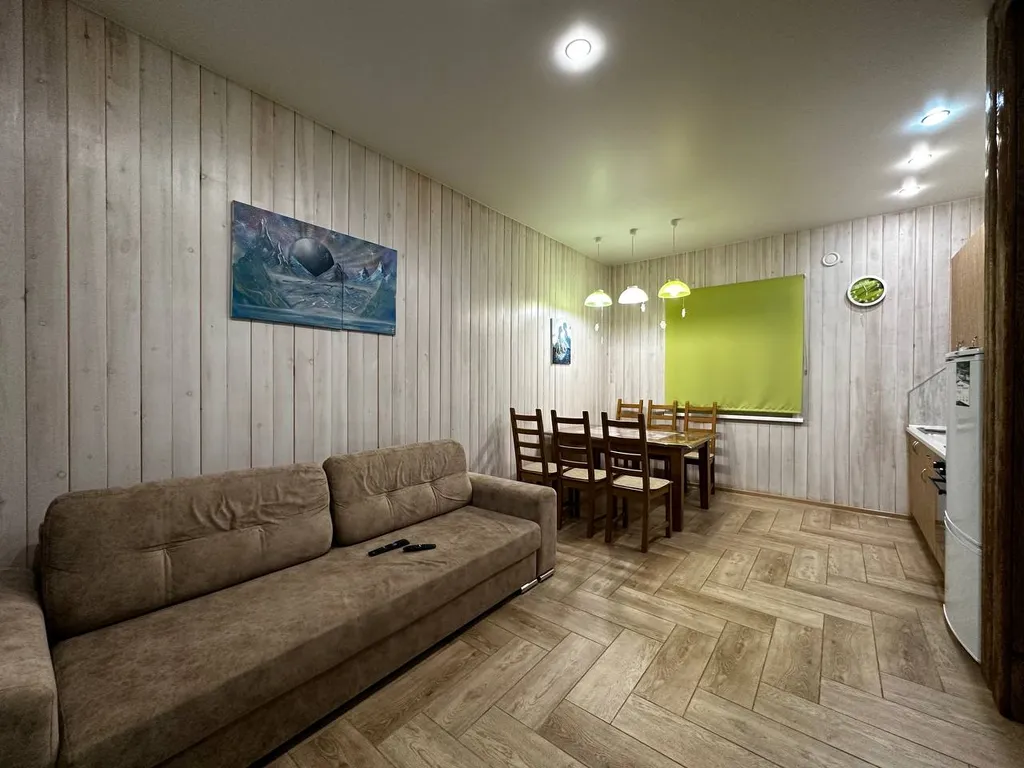 Коттедж Гостевой двор Дом в кедрах — Шерегеш