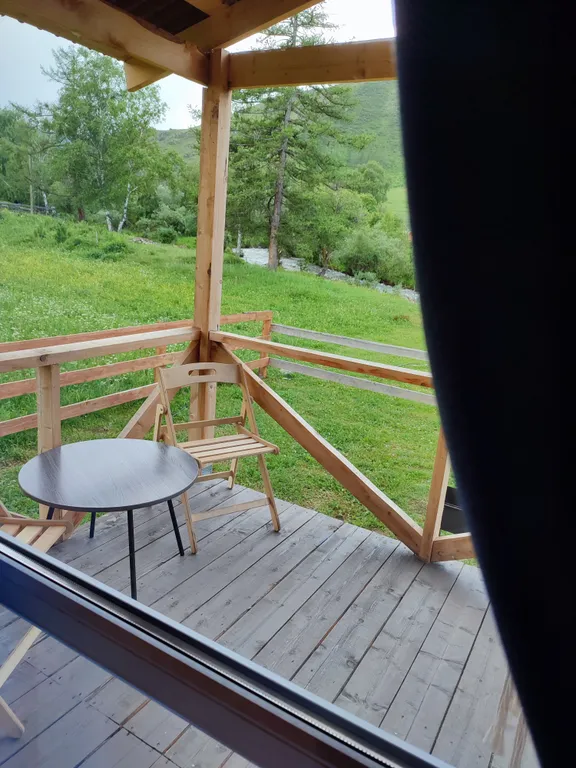 Дом на берегу реки