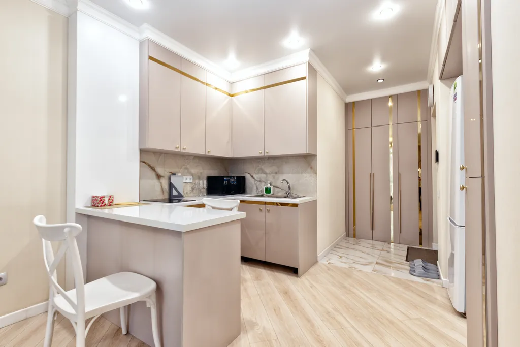 2-комнатная с видом на город возле набережной в старом центре Астаны