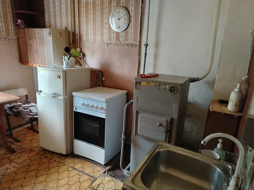 Частично благоустроенный дом в городе