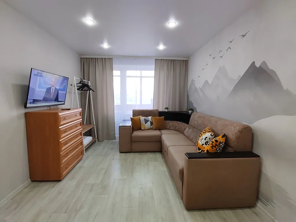 Однокомнатная квартира с балконом и лифтом у ТРЦ Плазма