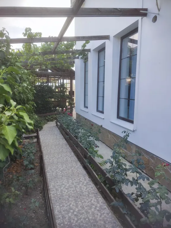 Дом с видом на море и Генуэзскую крепость