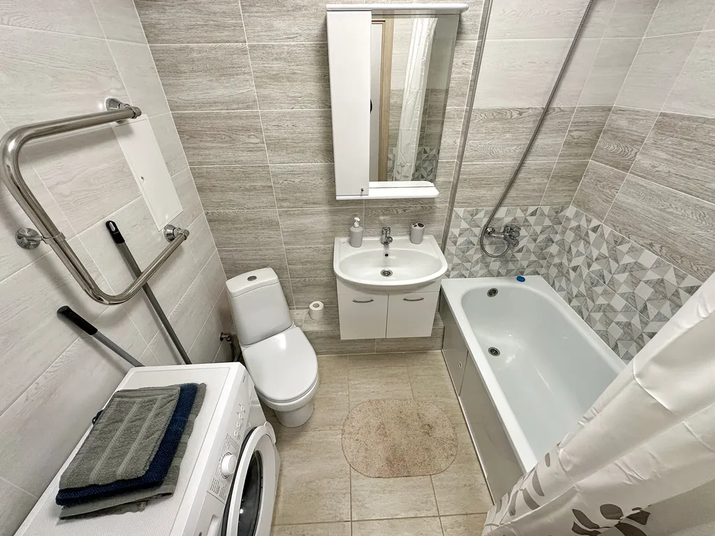 Лазурная - современная 1-комнатная квартира в ЖК Чистые пруды