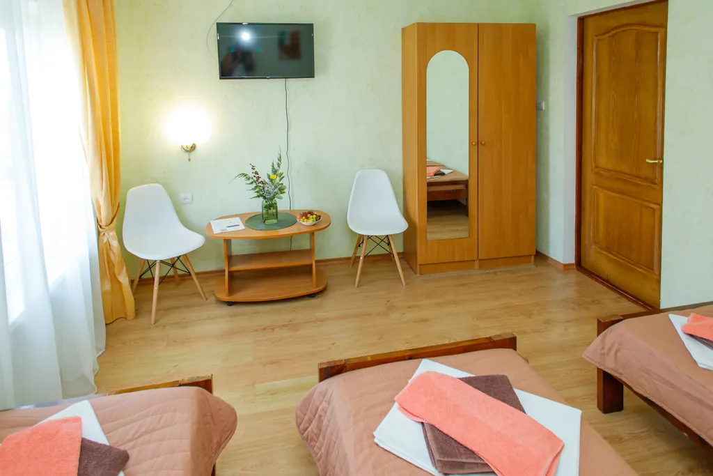 Комфортный минимум для троих