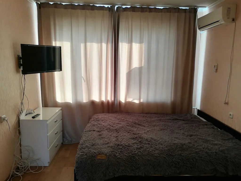 2-комнатная квартира с 3мя 2х спальными и диваном — аренда посуточно в Волжский