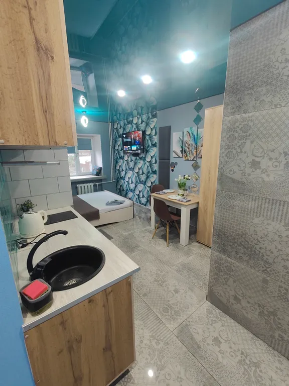 Квартира Отличная студия напротив Сибади в центре Нефтяников — Омск