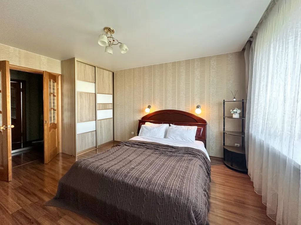 Уютная двухкомнатная на Заре с двумя кроватями