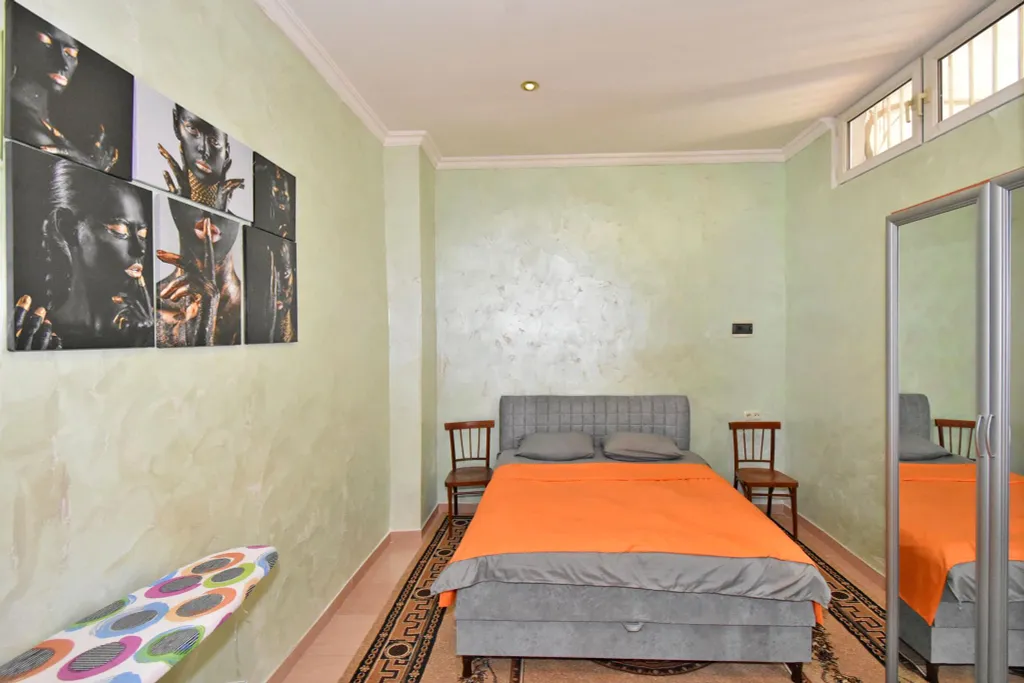 Apartment in Saryan street