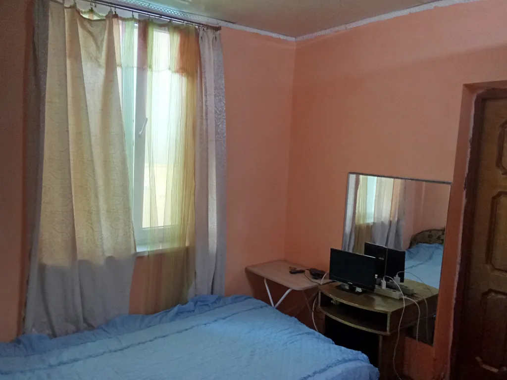 Комната в частном доме, уютная рядом с морем и далеко от центра города