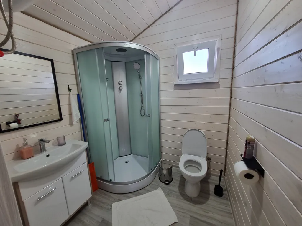 Коттедж Уютный дом на первой линии Азовского моря — Кучугуры