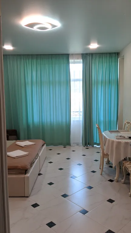 Уютная большая видовая квартира с балконом 2.2