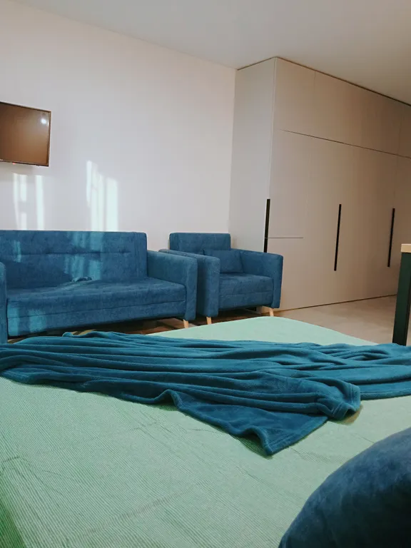 Новые апартаменты-студия у метро