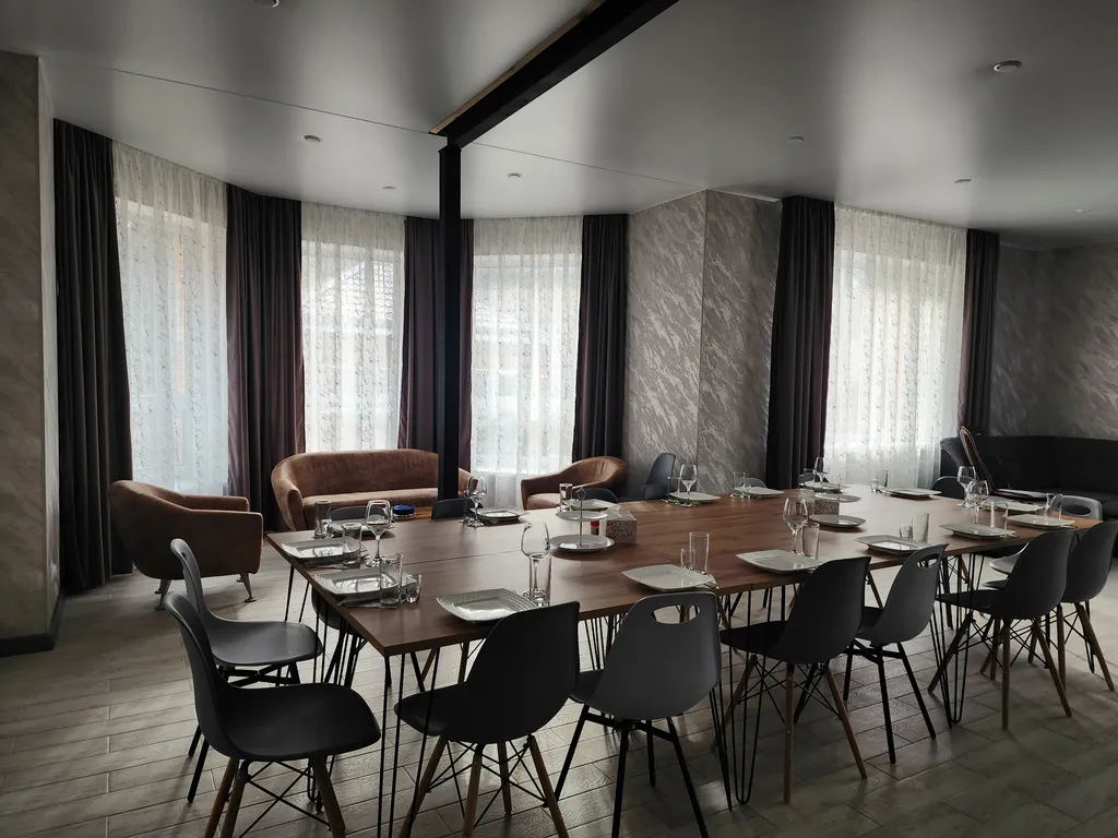 Уютный дом для большой компании