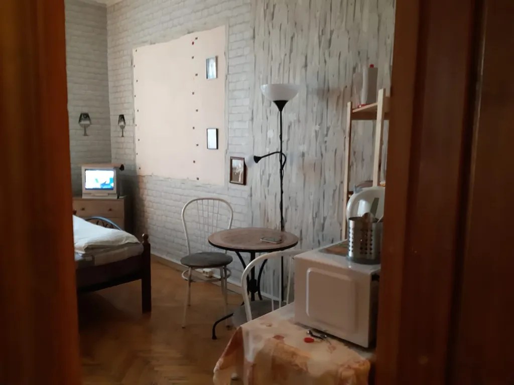 Квартира Комната в 3-х комнатной квартире, рядом с метро — Москва