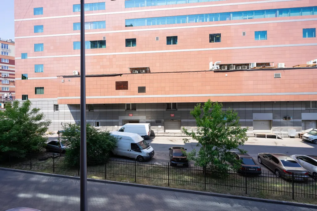 Квартира Квартира Стильная студия Оливковая с балконом и качелью — Калининград