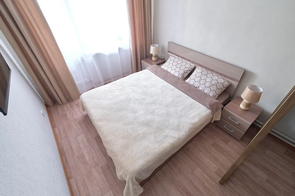 Студия на Б. Подгорной, 87 № 12 с видом на реку