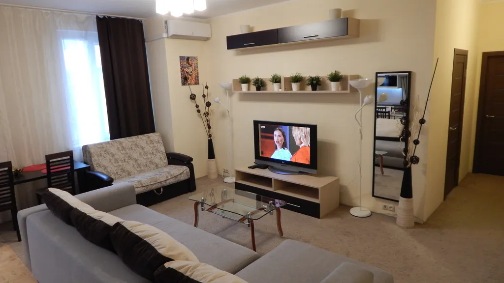 Элитная в центре, метро площадь Ленина, рядом аква-парк, зоопарк, тц аура, парк