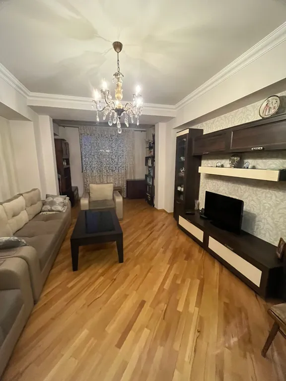 Просторная 2-х комнатная квартира в 7 минутах ходьбы от метро Барекамутюн — аренда посуточно в Ереван